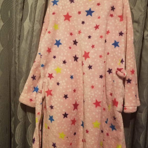 Robe - Picture 2 of 3
